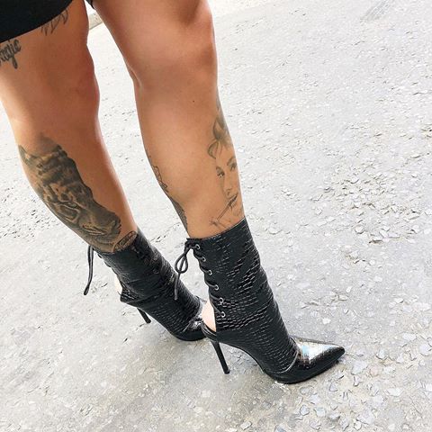 Always in the mood for a haute boot🤩
Tap to shop✨
Shop • misternmiss.com
#fashion #creative #art #floral #rose #beauty #love #womensfashion #heels #tattoo #black #white #red #pink #fluffy #look #beautiful #shoes #swag #sun #fashionaddict #cute #fashionstyle #fashionblogger #fashionblog #vintage #stylish #lifestyle #summer #fashionista