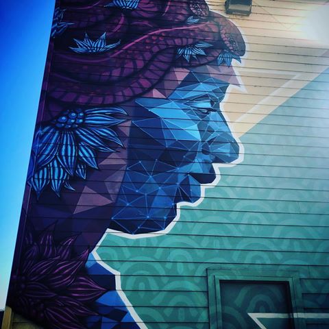 #eugeneoregon #eugenemurals #eugenephotographer #downtowneugene #mural #colorful #streetart #coolmurals #muralphotography #eugene #pnwlove