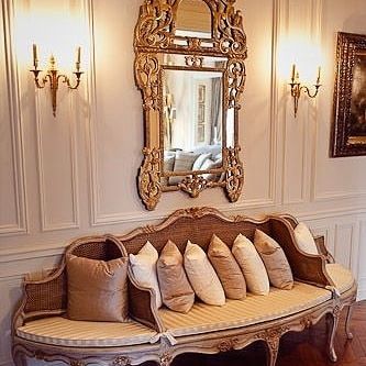 Royal interiors.. 👑 #ladysinspiration
.
Follow @ladys.inspiration and @lady.withclass for more.
.
.
.
.
.
.
.
Credit unknown.
.All rights reserved for the respective owners.