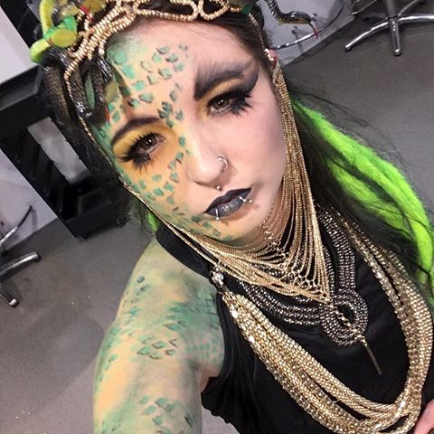 Another awesome look by Sian! #show #madusa #dreads #scales #snakes #gold #green #amazingmakeup #makeupartistry #fashionshow  #amazing
