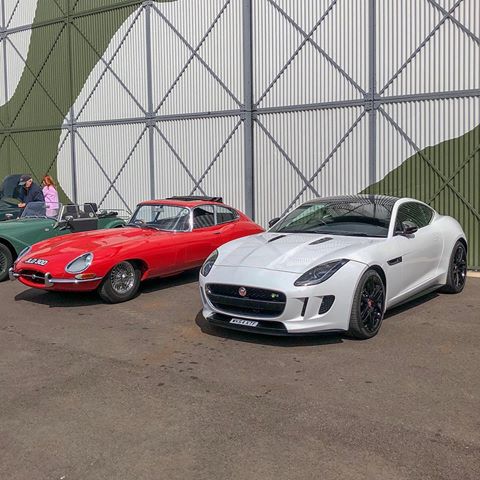 Great day at Brooklands today, amazing to see these two sat side by side! 🤜🏻🤛🏻 🙌🏻 . .
.
.
.
#v8 #jaguar #etype #ftype #ftyper #ferrari #porsche #mclaren #bentley #bugatti #pagani #bmw #mercedes #audi #supercars #supercar #carporn #car #carswithoutlimits #exoticcars #car #luxury #amazingcars247