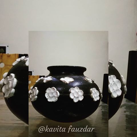 What do you think about it?
.
.
Interior designer🏘️
.
.
@follow for more motivational and inspirational Interior design........
.
.
Clay pot decoration🌟
.
It's a simple way of decorating clay pot with shilpkar or clay. .
.
Old work.........2005
.
.
#artwork #arts2love #art #artoftheday #arts #art🎨 #artist #arts_help #artworks #crafts #crafty #claywork #claymixing #blackandwhite_art #acryliccolors #varnish #draw🎨 #shilpkarclay #simple #interiordesigner #interiordesignerslifestyle #interior_and_living #interiordesignerslife👸🏻 #interiordesign #interior_design #interiordesigninspiration #interiordesignerphotographer #interiordesignermotivation #instalike #instaartist
