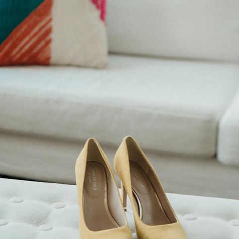 Give a girl the right shoes, and she can conquer the world. - Marilyn Monroe - - Each season I seem to find a pair that speak to me - these Kenneth Cole Riley pumps from @evereveofficial are it! They are a much brighter yellow in person - the perfect pop of color to add a smile to any outfit! And the suede finish is GORGEOUS! I’ve been treating these as my ‘neutral’ pump that goes well with so many outfits and colors! 🌟 How do they fit? I ordered my normal size and they were too tight...and they were sold out of the next size 🙈 I went to bring then back to the store and when I confirmed they were for sure sold out, I wore them around the store and fell in love! What’s a little pain? Well, it all worked out because they stretched and now fit great! #junglejanestyle #everevebretonvillage -
-
-
-
-
#yellowshoes #yellowpumps #yellowheels #shoeaddict #shoesmaketheoutfit #styleinspo #instastyle #instafashion #kennethcole #evereve #styleblogger #midwestblogger #michigan  #westmichigan #grandrapids