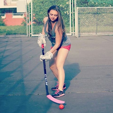 👌 Katrina (@fit_katrina ) from the Czech Republic 🇨🇿 | ✖✖ #holypuck #hockeyporn #hockeylife #hokej #хоккей #hockeylifestyle #hockey #icehockey #живихоккеем #česká #czechrepublic #hokejs #odr #czech ✖✖ © : Posted with approval of @fit_katrina
