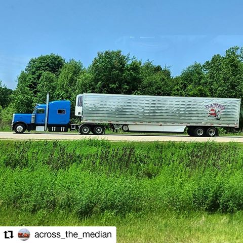 #Repost @across_the_median  ol #misguidedintentions was spotted doin that deal #everydaysatruckshow #livetheshow #sorryboutyaneck #dawes #coolaintcheap