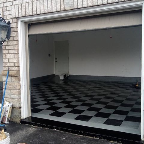 💥CRAZY CHECKER FLOOR 💥 done by one of our installers in North of Ontario.
JOIN our FAST growing network today and get access to exclusives products at amazing prices for contractors. With 16 new products launched this month and several more to come. 
Order@adhesiveslab.com
Office:647-492-COAT
Adhesiveslab.com
#epoxycoating #concretefloors #epoxyresin #epoxyflooring #epoxy #epoxyfloor #concrete #concretefloors #concreteconstruction #construction #constructions #flooring #flooringdesign #flooringinstallation #flooringexperts #flooringcontractor #carpenter #selfemployed #ontario #canada #montreal #vancouver #usa #garage #garagegoals #dreamgarage #dream_interiors
