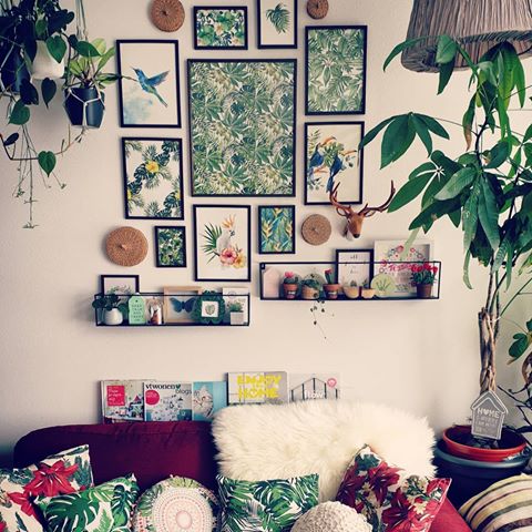 Spring Vibes 🌱🌹🌵🌸💐🌿
#spring #springvibes #livingroom #livingroomdecoration #livingroomideas #botanical #pillows #decorativepillows #painting #paintings #plant #plants #hangingplants #green #home #homedecor #bohemian #tropical #cozy #cosy #comfy #gezellig #eindhoven #holland #netherlands #homesweethome #cactus #pilea