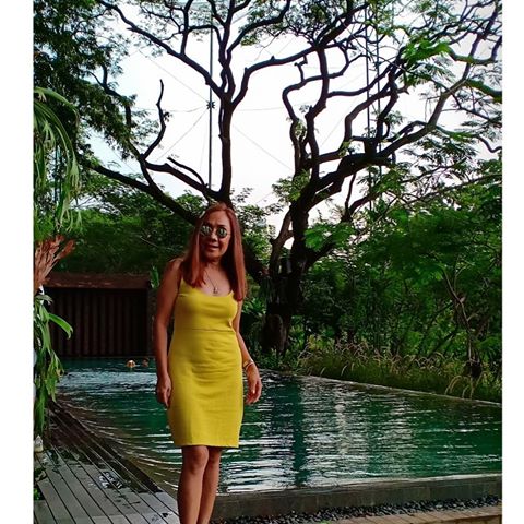 Focus on the positives and be grateful.
.
.
#blessed😇 #godisgood🙏 #mylifeisblessing❣️ #greatful #lovemylife💛 #enjoyeverymoment❤ #quoteoftheday #potd #ootdindonesia #casual #beautiful #amazing #igers #folow4folow #like4like #sundayfunday #sundayafternoon #counrtyclub #senayangolf #green #pool #color #yellow #chilouttime #phogram #instabloggers #instafollowers #jakartalife #indonesia
