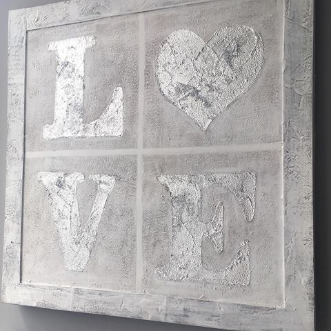 Spread the love!
This beautiful antique silver Love picture looks absolutely stunning in the bedroom! 
Treat yourself this Sunday💞
This beautiful picture is a bargain price at £45.
Measurements- (80cm x 80cm) 
Only one in stock! 
#homedesign #homedecor #interiordecoration #decor #inspiration #housegoals #homeaccessories #luxuryhomestyle
#beautifulhomes #homeinspo #interiorstyling #homeblogger #interiorinspo #instadesign #instahomedecor