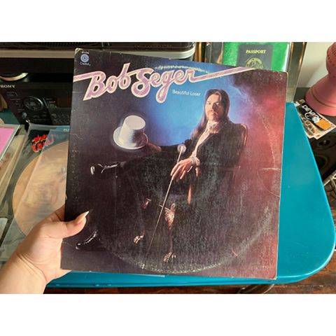 Oh I’m sorry, did you think my Seger collection was done? It’s not & I’m feeling all sorts of feels today. I’m blasting this baby while I make my shakes, it’s going to be a good day. #nowspinning #vinyl #vinylcollection #bobseger