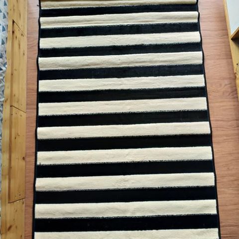 karpet garis garis
Harga Rp. 165000
Karpet ikea hack..karpet yg mirip bgt produk ikea ini murah bgt looh mom..bahan nya juga halus motif kece" Juga..
.
Ukuran 100cm x 150cm
Warna hitam cream
Harga 150.000 aja .
Bahan polypropylene
.
Pengiriman kena volumeg ya mom
.
#karpetmurah
#karpetikea
#karpetbandung
#karpetminimalis 
#karpetmonocrome 
#jualkarpet
#dekorasirumah
#inspirasirumah
#rumahminimalis
Pemesanan Silahkan Hub : WA : 085263453343
#shabbychic #rakdinding #pajangankayu #macrame #dekorasi #homedecormurah #inspirasikado #ambalan #dekorasishabbychic #rakdinding #weddinggift #dekorasirumahminimalis #designinterior #kesetshabbychic #pajanganmurah #sarungbantalsofa #kadounik #hiasandinding #sarunggalon  2019-04-28 13:20:07