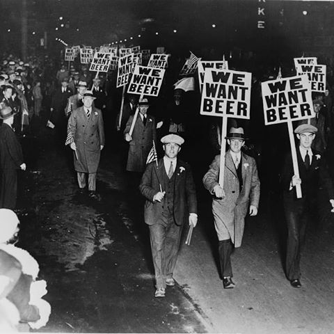 Your reminder to always stand up for a cause you believe in. Like this spirited bunch protesting the Prohibition with a rally through Broad Street, #Newark, New Jersey. 
#History #Throwback #beer #historyinpictures
#epichistory #NeverForget #NewJersey #Travel #CitizensCan #Heroes #Avengers