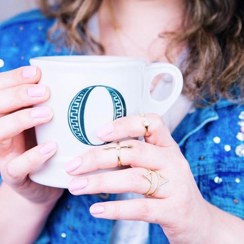 Coffee before a busy day is a must! Before the craziness begins just wanted to say Thank you for all your beautiful birthday wishes 🎈🎉🙏🏻 there is also a new GRWM video, link in bio ❤ rings by @hilajewelry #QueenEhome