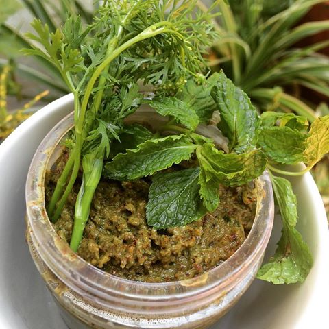 Peanut chutney with mint leaves and coriander leaves. #Homemade#eathealthy#behealthy#greens#tasty😋.