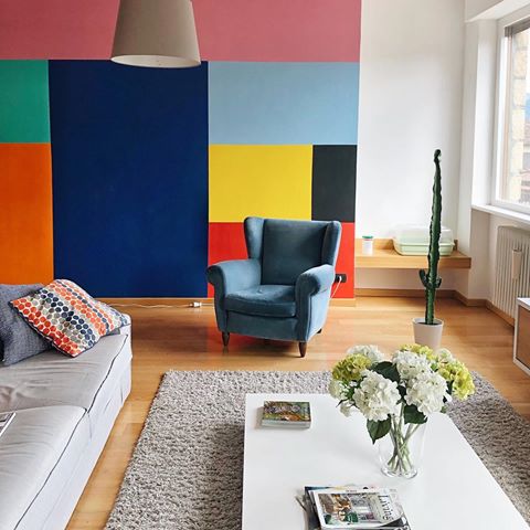 Mondrian has been here 🎨
.
.
.
.
.
.
.
#interiordesign #design #interiordesigner #interior #interiors #inspo #inspohome #homedesign #homedecoration #homedecor #decor #mondrian #colors #colorful #clusone #architecture #architecturephotography #interior_and_living #interiorstyling #livingroom #loveit