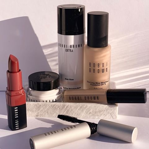 All our favorite things in one photo. What are your #bobbibrown must-haves? | pc: @beginwithinbeauty