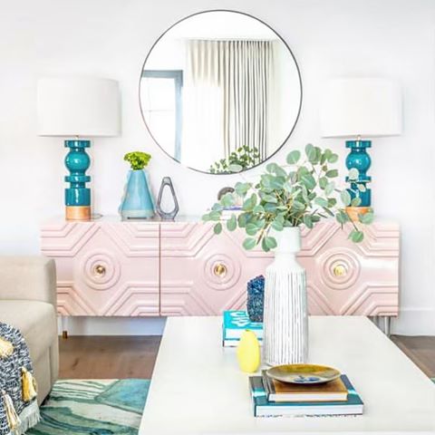 Sunday pretties via @blacklacquerdesign 💕 Thanks for selecting Modshop’s blush pink Naples credenza for this gorgeous space ! #weloveourcleverclients #modshoppers #repost #naplescollectionbymodshop #livelifecolorfully #sodomino #myhousebeautiful #interiorinspiration #designideas #interiordesign #interior123