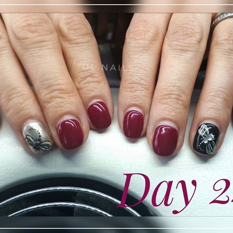 Quality that you get at #olnails ➡️SWIPE!➡️ Gel-polish worn for 24 days all in a whole piece. 🤗
#manicure #nails #nailart #french #negativespace #френч #маникюр #берн #ногти #шеллак #cnd #emi #bern #switzerland #schweiz #gellack #shellac #maniküre #nageldesign #ombre #омбре #бернманикюр #bernmanicure #маникюршвейцария #manicureswitzerland #maniküreschweiz #quality #качество