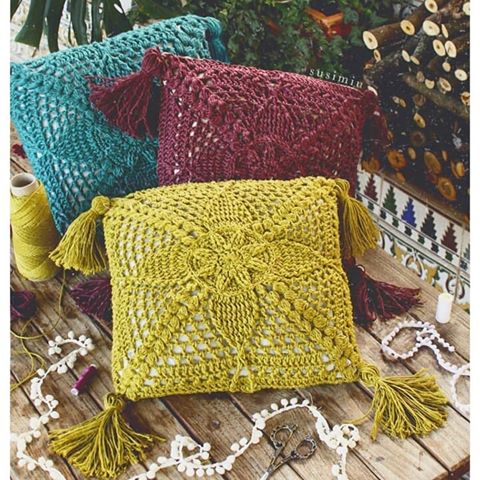 Eskiden çoğu evde gördüğümüz örgü kırlentler, şimdilerde yine çok moda...
🔹🔹🔹🔹🔹🔹🔹🔹🔹🔹🔹🔹🔹🔹🔹🔹🔹
#crochet #crochetaddict #crocheted #knitters #knitting #decorating #knittingaddict #knittersofinstagram #knitstagram #farmhouse #instaknit #instacrochet #yarnlove #yarnaddict #pillow #pillowcase #crochetpillow #homeinterior #patchwork #homedecor #artesanato #instadecor #artesanatobrasil #instahome #homeideas #decorations #decoração #örgü #örgümodelleri