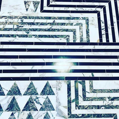 I have been seeing these geometric floor designs all over in bathrooms lately.  Do you like the design?? .
.
.
.
.
#realtor #pdxrealtor #portlandrealtor #realestate #pdxrealestate #portlandrealestate #realty #realtorlife #broker #forsale #homes #portlandhomes #pdxhomes #realestatelife #pdx #portland #realestateagent #pdxrealestateagent #portlandrealestateagent #househunting #realtors #homedesign #homedetails #uppreleftusa #travelpdx #homesforsale #realtorsofinstagram #thatportlandlife #firsttimehomebuyer