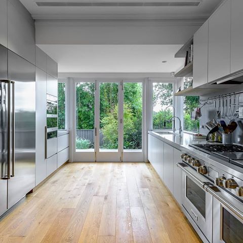 A kitchen fit for a chef!⁣
Recently completed joinery at Bellevue Hill, now live on our website🏴link in bio
⁣
Builder: @lisneyconstruction.
Architect: #campbellarchitecture⁣
Photographer: @theguthrieproject