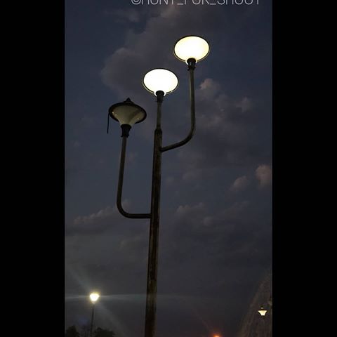 If Confucius wasn't born, the long night would have no bright lamp.
#shotonrealme2pro 
#shot .
.
.
.
.
.
.
.
.
.
.
.
.
.
.
#shotonrealme #polelights #lamp #lampshade #garden #poledance #pole #light #light #lights