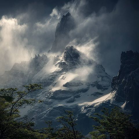Who loves the mountains like me? ⛰️😍
*
🇦🇷 Patagonia - Argentina *
----------------------------
*
📷Photo by @maxrivephotography
*
----------------------------
Follow @my.awesome.little.world and use #my_awesome_world to get featured
-----------------------------
*
*
*
#patagonia
#patagonian #patagoniaargentina #patagoniargentina #southamerica #andes #andesmountains #cordilleradelosandes #losandes #montañasargentinas #argentina #argentina🇦🇷 #argentinaig #mountainlove #mountain #berg #bergen #montañas #montaña #dieanden #landschaften #landscape_hunter *