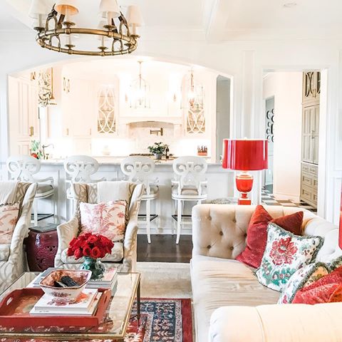 Missing this space tonight, as I travel across Texas to begin a new project!  There's just nothing like home sweet home is there!? Although I'm still leaning toward ditching the red for some pastels, I still love love my family room!  Happy Thursday IG Family!⠀
⠀
⠀
⠀
#jennytamplininteriors #collegestation #collegestationdesign #residentialdesign #collegestationinteriordesign  #classicinteriors #decoratingideas  #mycovetedhome  #mywholehome #myrefinedhome ⠀
#howyouhome #makehomeyours⠀
 #styleathome #inspire_me_home_decor  #currenthomeview #homedesign #homesweethome #interiorlovers ⠀
#homedecoratingideas #homedecorationideas #homedecortips#myhomevibe #lovewhereyoudwel #aggieland #livingroomideas #familyroomdecor #familyroomideas #familyroomdesign #familyconnections #livingspace ⠀
⠀